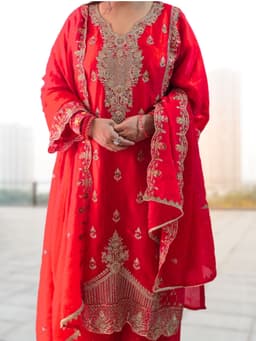 SRIIVA Women Silk Blend Kurta Palazzo Dupatta Set - Thumbnail 2