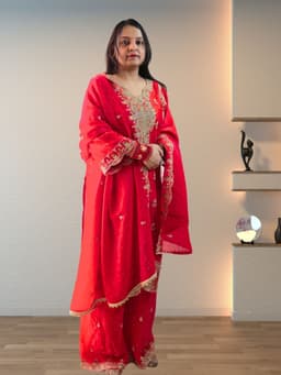 SRIIVA Women Silk Blend Kurta Palazzo Dupatta Set - Thumbnail 3