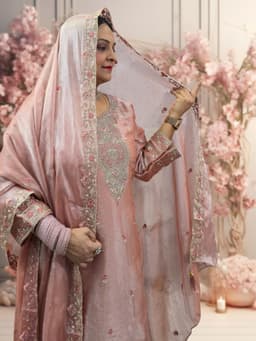 SRIIVA Women Silk Blend Kurta Pant Dupatta Set - Thumbnail 1